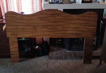FREE FREE FREE Headboard & Metal Frame