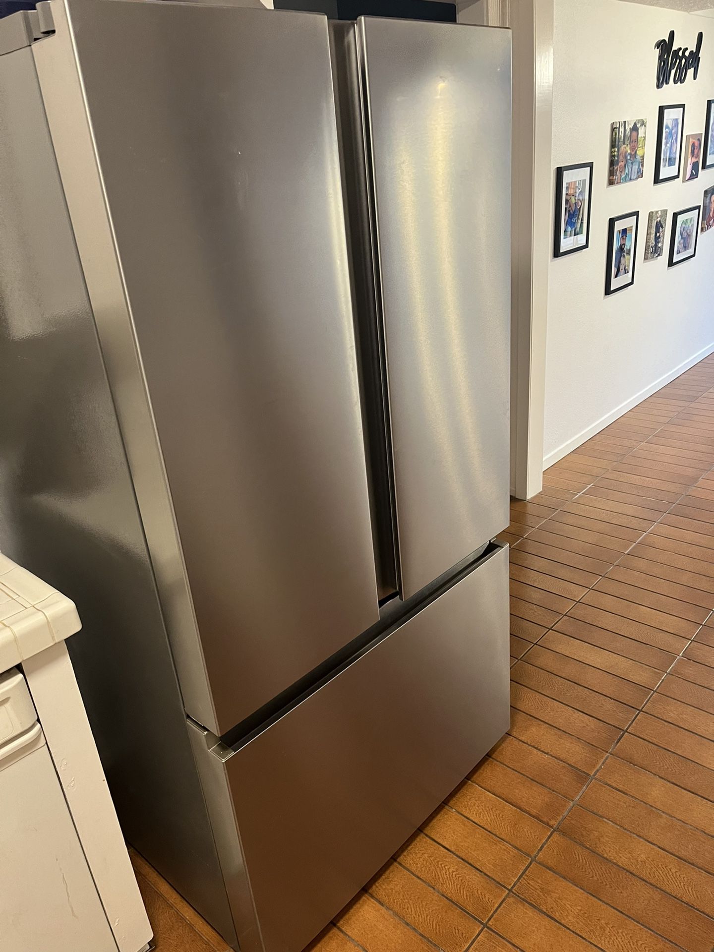hisense refrigerator 