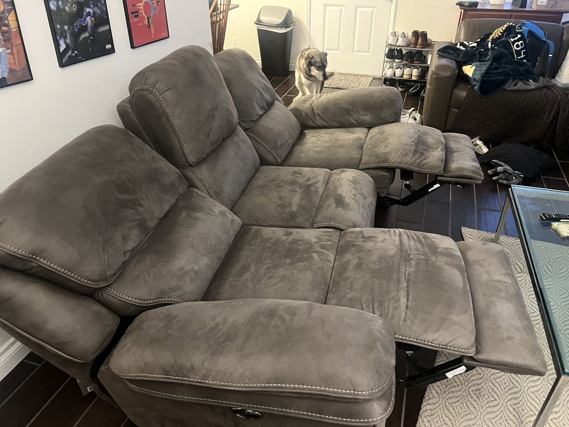 Electronic Recliner Couch