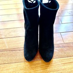 Stuart Weizmann Suede Ankle Boots - Practically Brand New - Size 6