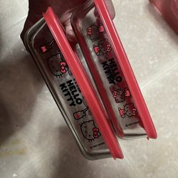 PYREX HELLO KITTY CONTAINERS
