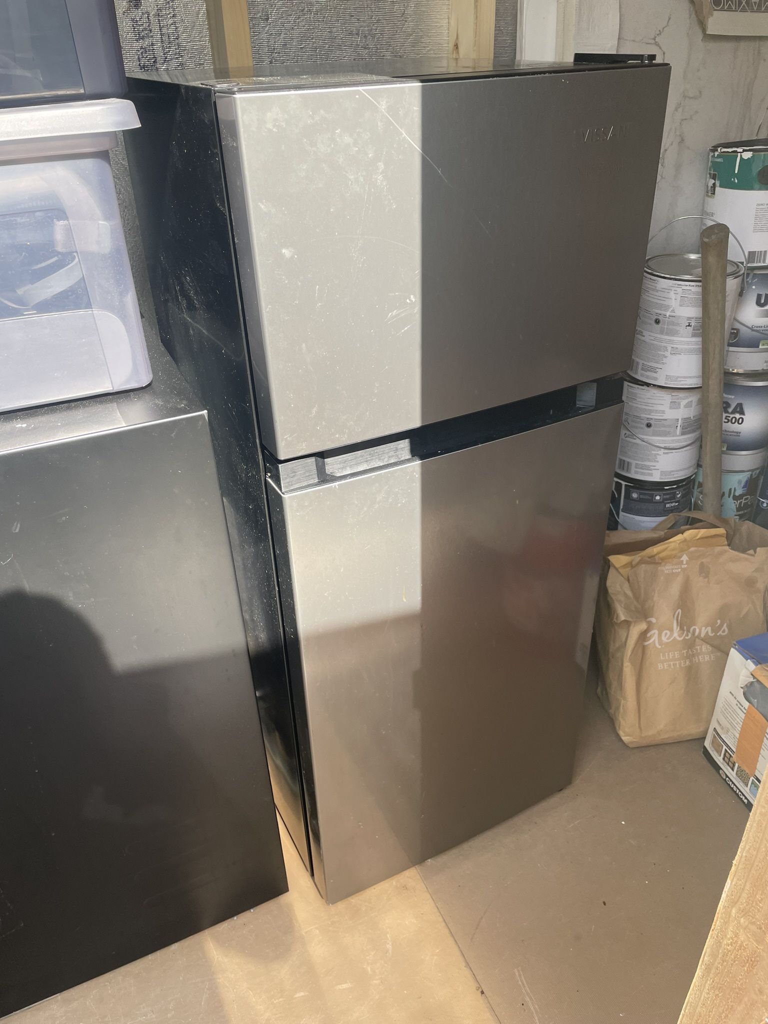 4.5 cu. ft. 2-Door Mini Refrigerator | Mini Nevera i