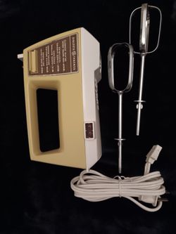 General Electric 5 Speed Handheld Mixer