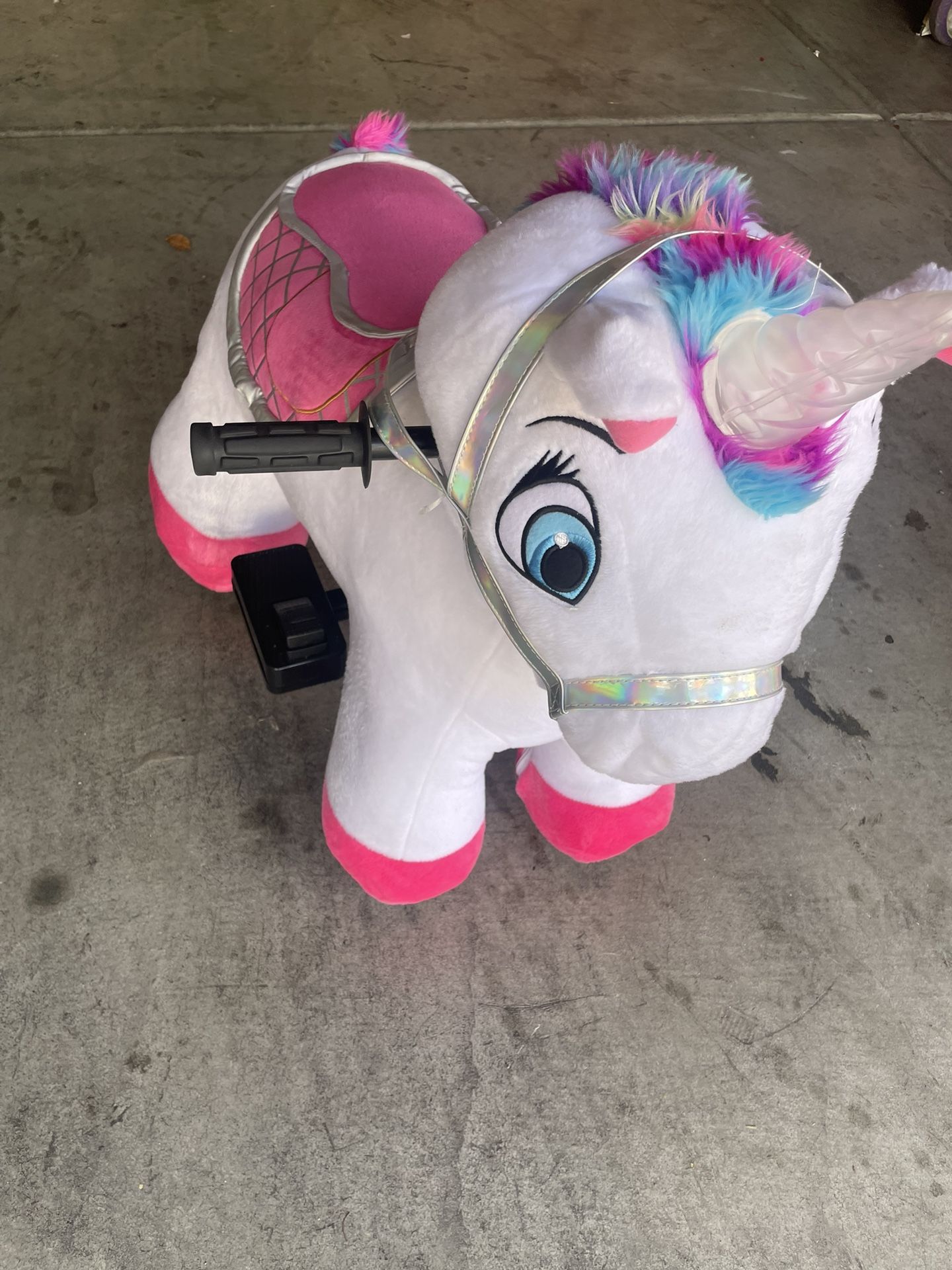 Ride On Unicorn With Stable And Charger