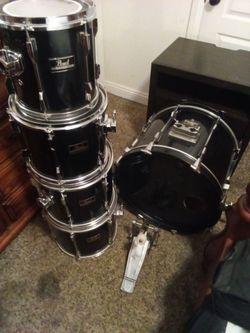 Pearl drumset