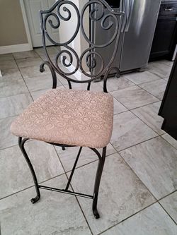 2 Bar Chairs