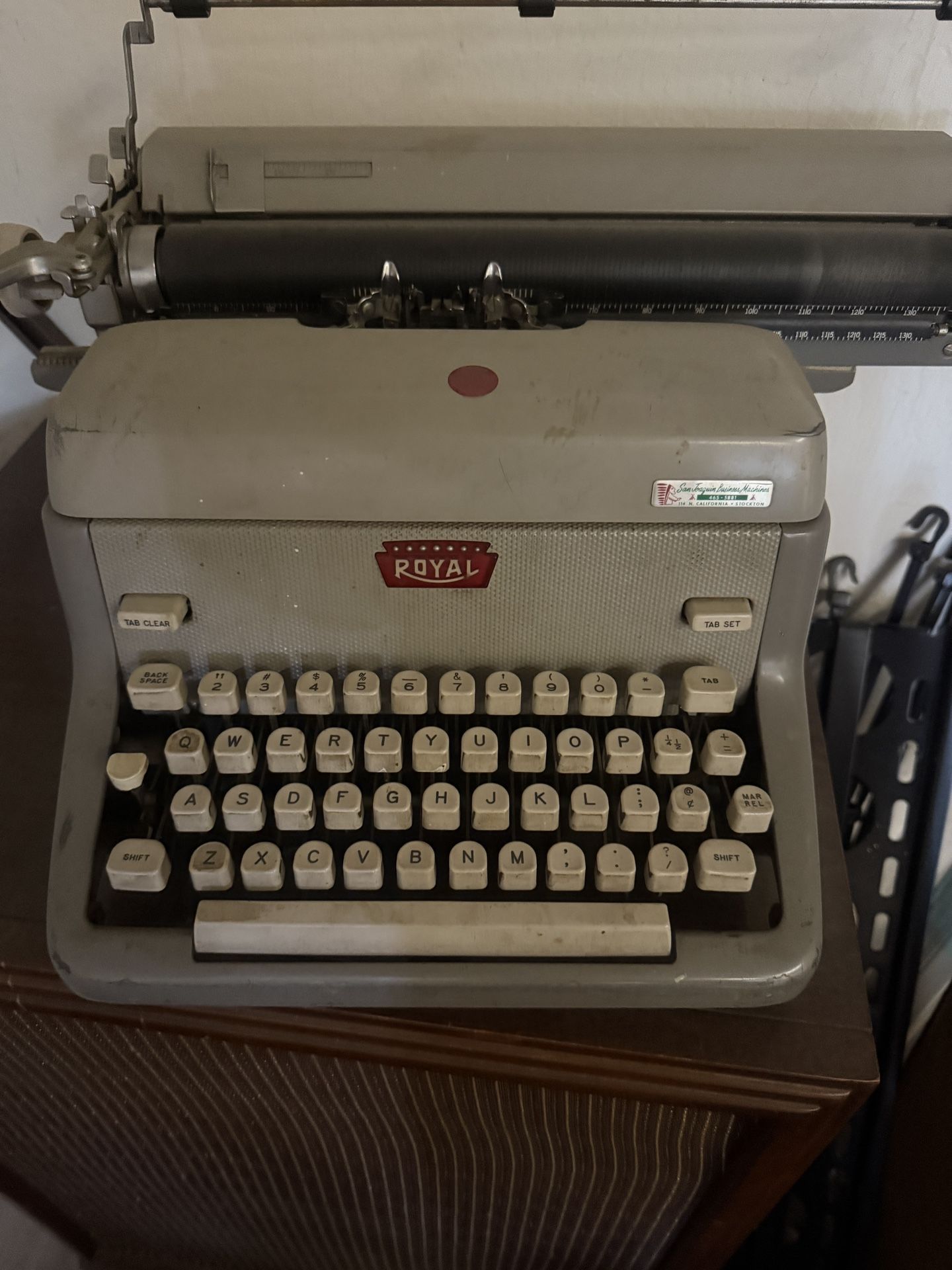 Vintage Collectible Typewriter 