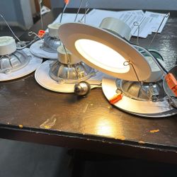 Luces De Sobreponer. 6 Inch.     5 Lámparas