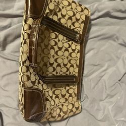 Coach Hand Bag With Liner And Matching Wallet 