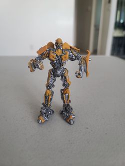 Transformers Autobots Bumblebee Keychain Action Figure Hasbro 2007