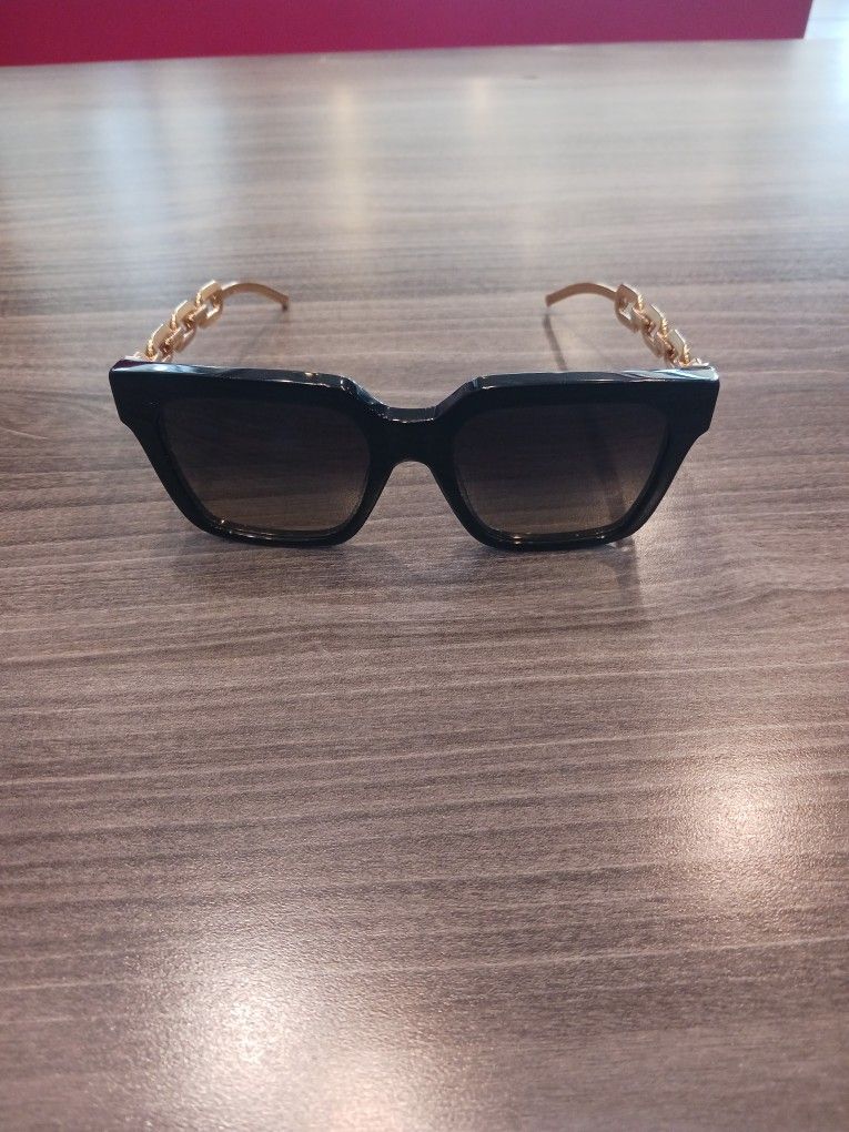 Louie Vuitton Glasses