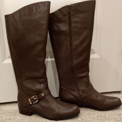 Brown Boots (Size 7) 