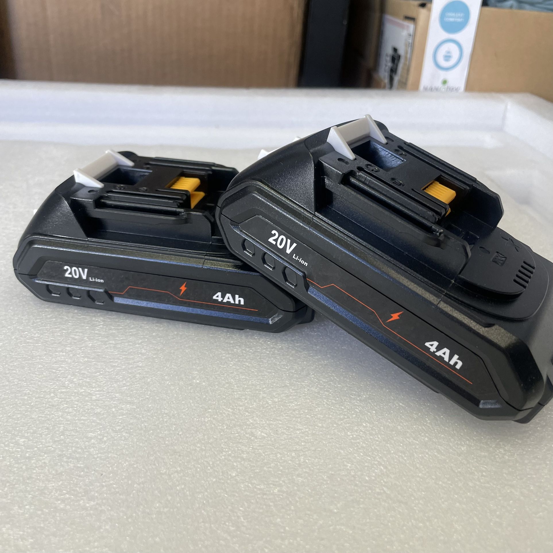 2 Pack 4.0 Ah Battery - 18V Lithium Replacement battery for Makita