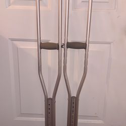 Crutches - 5’2 to 5’10 in height.  $15  