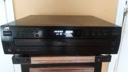 JVC 5-disc player/changer