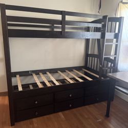 Bunk Bed w/ Trundle