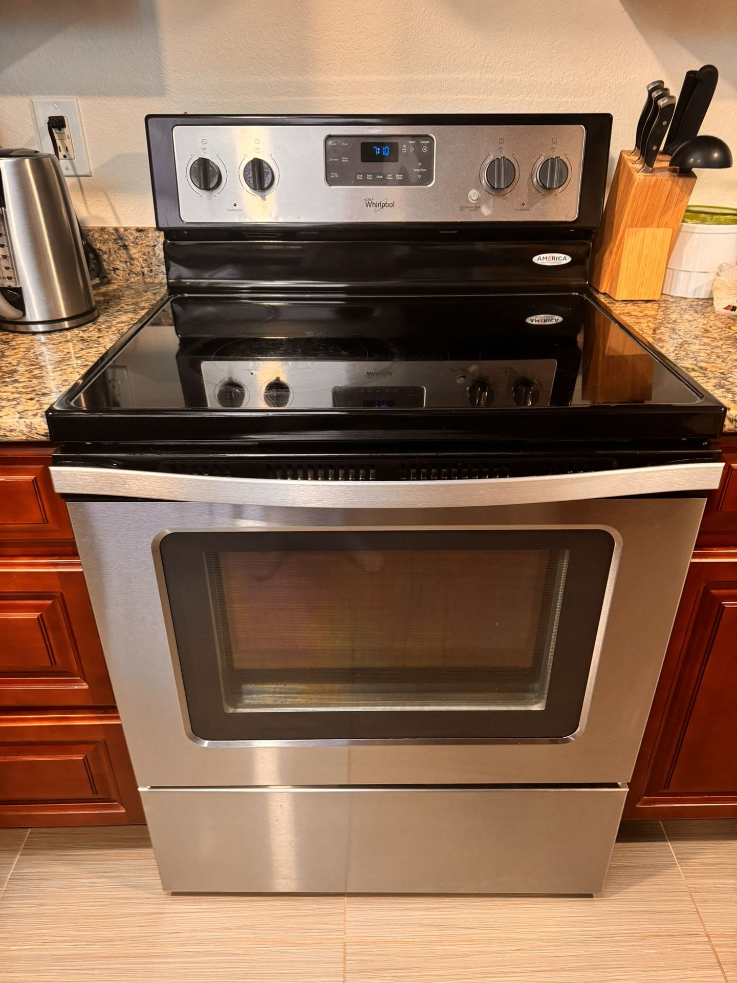 Whirlpool Oven With Keep Warm Setting And Self Cleaning