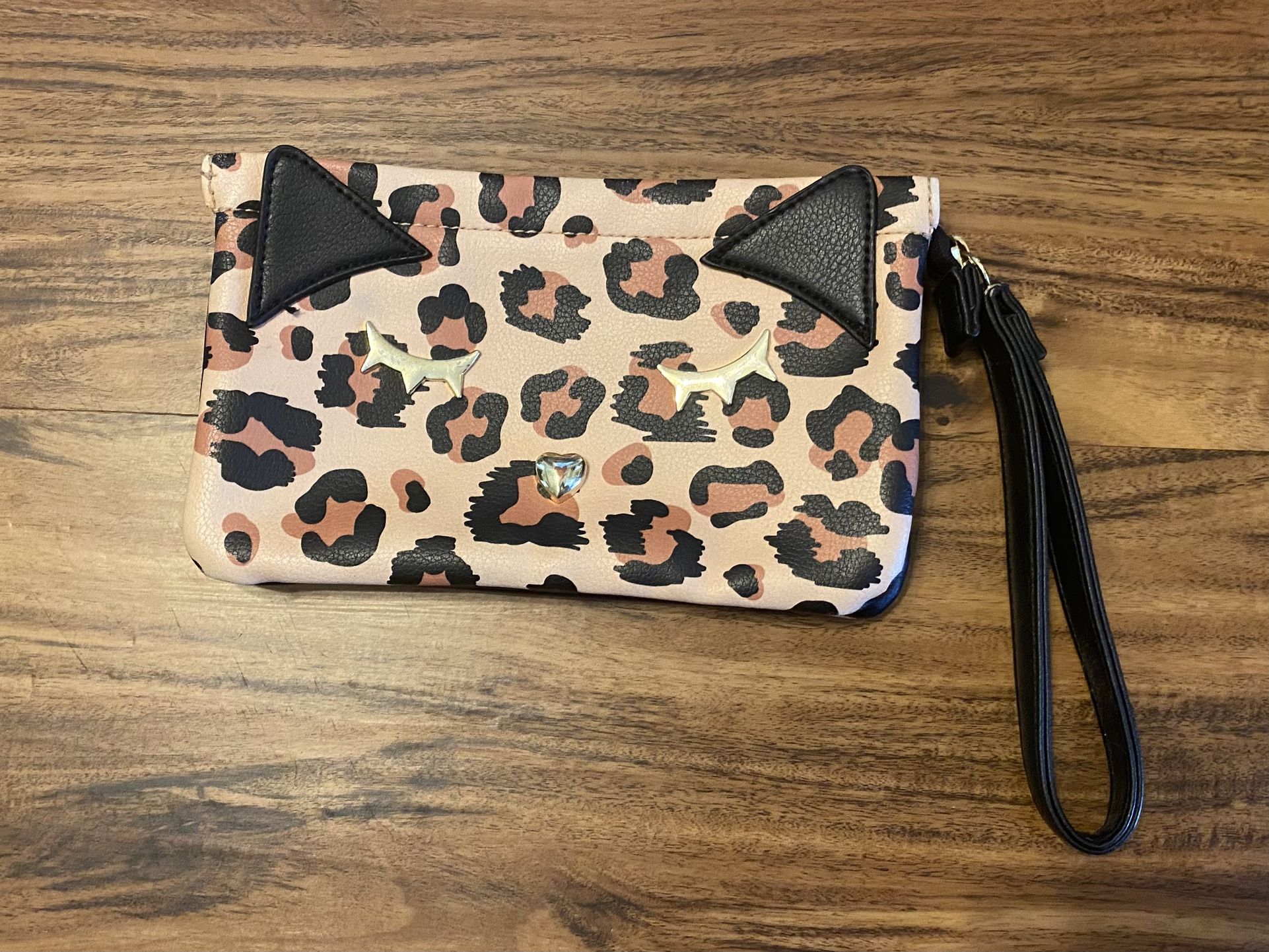 Luv Betsy Johnson Leopard Print Kitty Wristlet