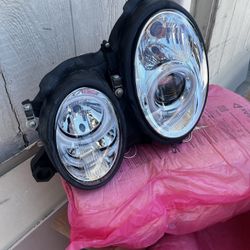 03-07 Mercedes Benz Headlights 
