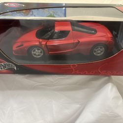 Hot Wheels 1:18 Ferrari Enzo