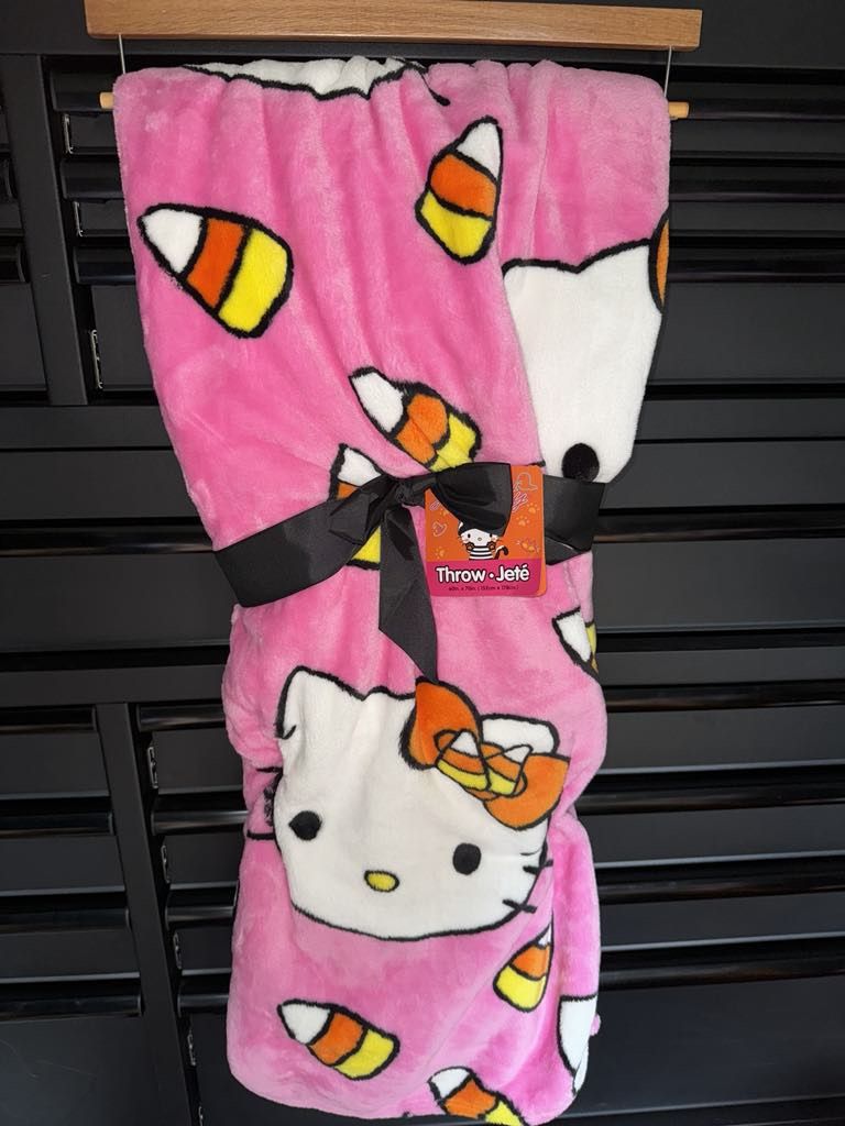 Hello Kitty Blanket