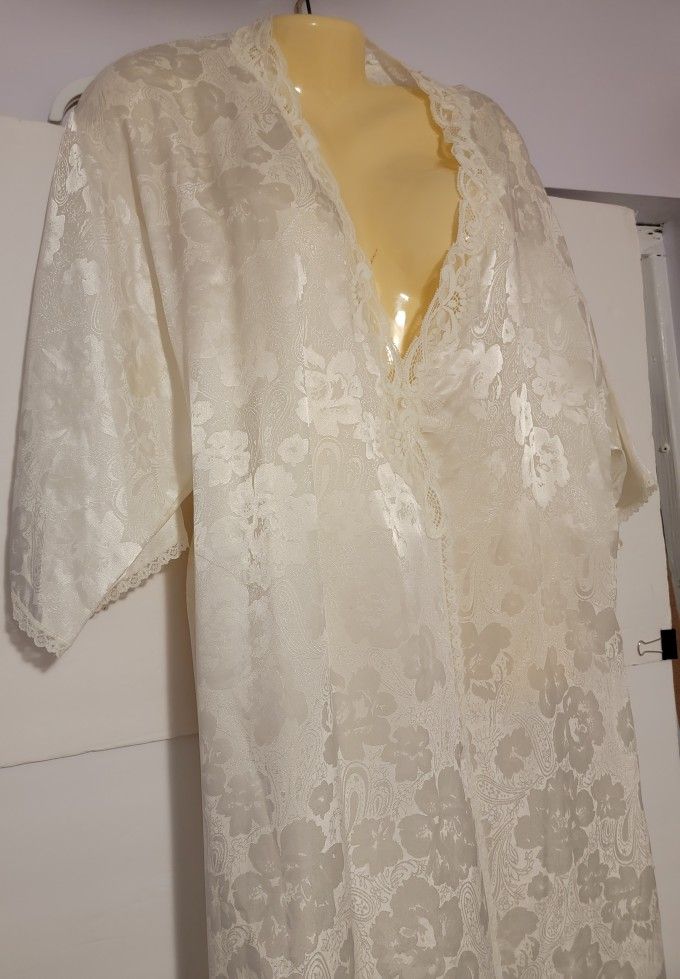 Barbizon Long Modest Floral Robe Large Ivory Belt Sash