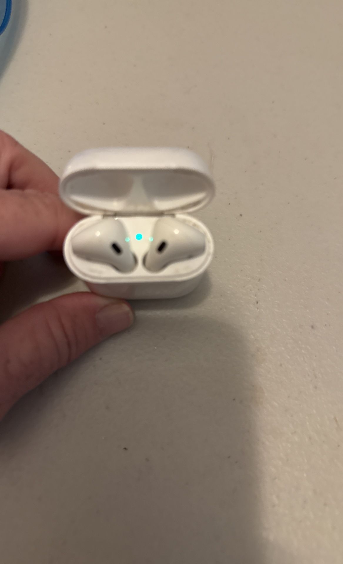 Air Pods 2nd Generation - Authentic