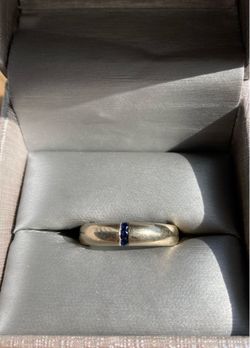 Vera Wang Men’s White Gold Sapphire Band 14k
