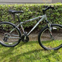 Trek 3 Series Mountain Bike 26" Silver