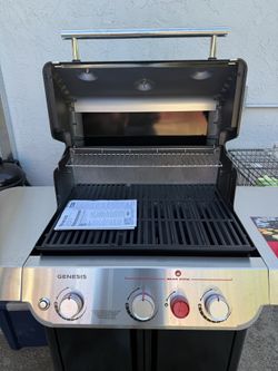 Weber Genesis E-325 Natural Gas Grill