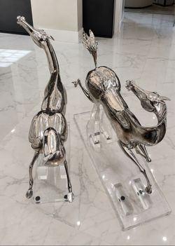 David Huenergardt Signed & Numbered 7/9 Monumental Polished Horse Sculptures on Lucite Bases – 2004 – Pair
