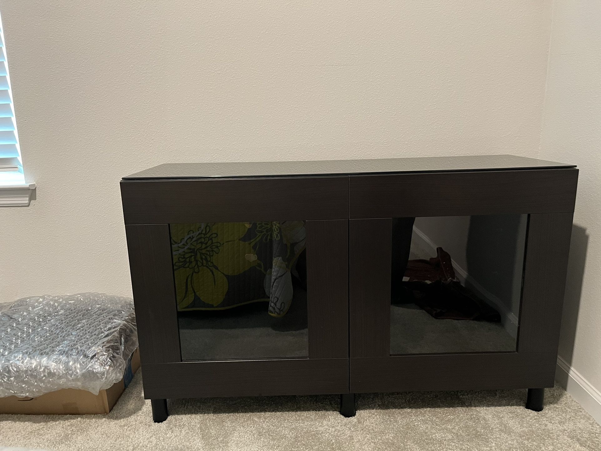 TV STAND/CABINET