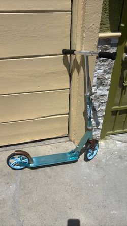 Razor scooter