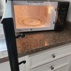 Horno De Microondas Semi Nuevo Y Grande 