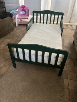 Toddler bed