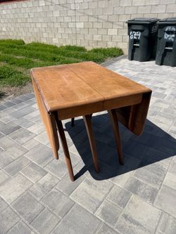 Mid-Century Heywood Wakefield Wishbone Dining Table, circa 1950s-60s.