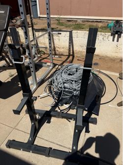 Adjustable squat stands