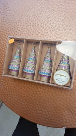 New holiday place card trees