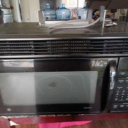 Black Kitchen Microwave