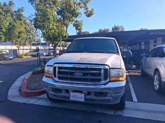 2001 Ford F250 Superduty Lariat.