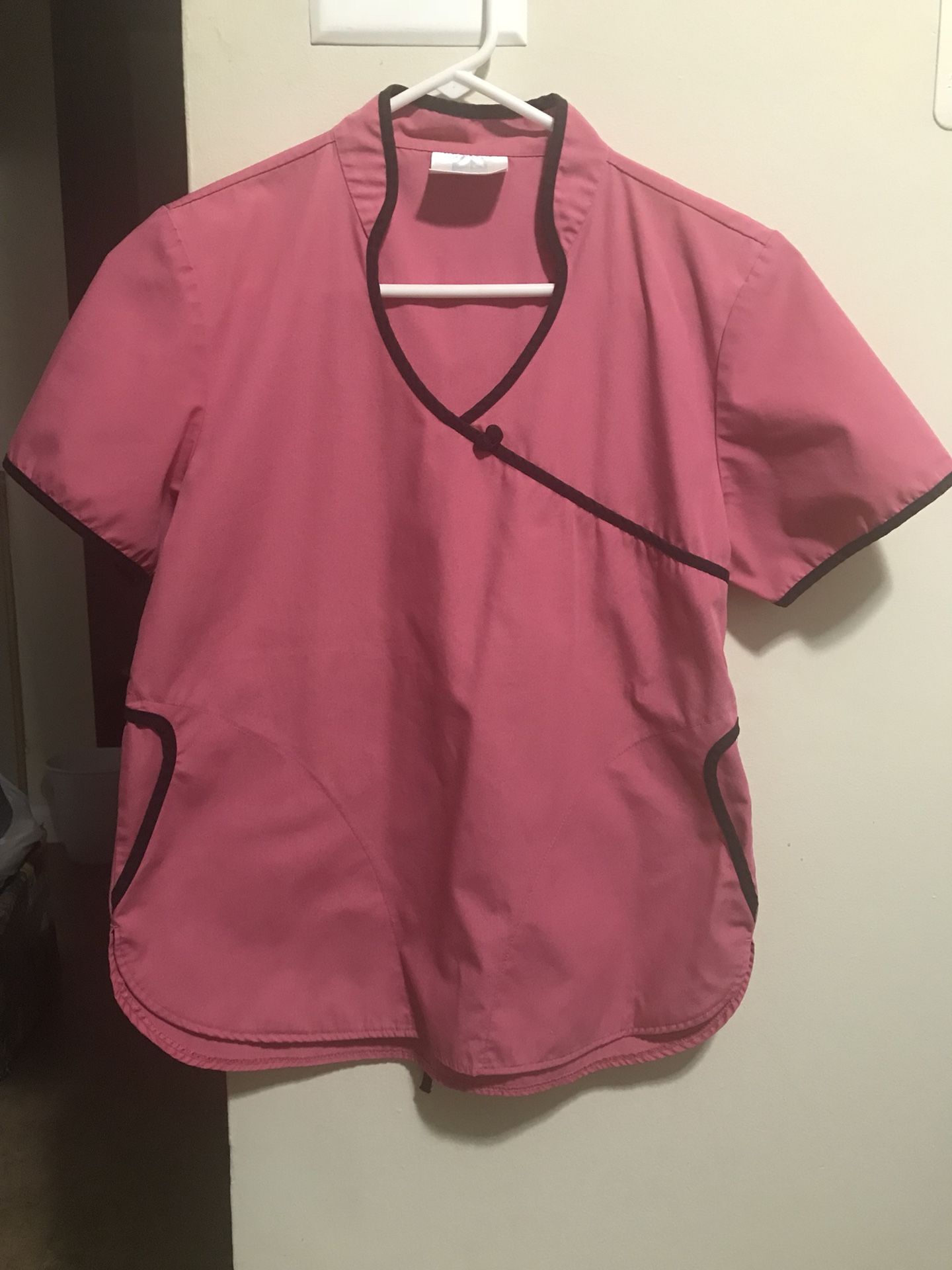 Women’s Scrub Shirts