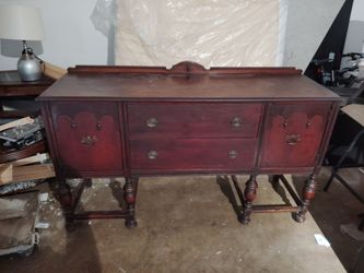 Sideboard Jacobian style antique or vintage good condition everything works