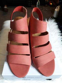NWT Corso como wedges