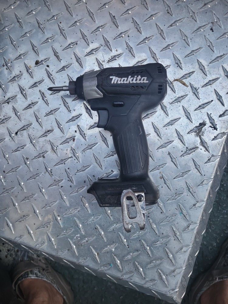 Makita 18v IMPACT Driver 