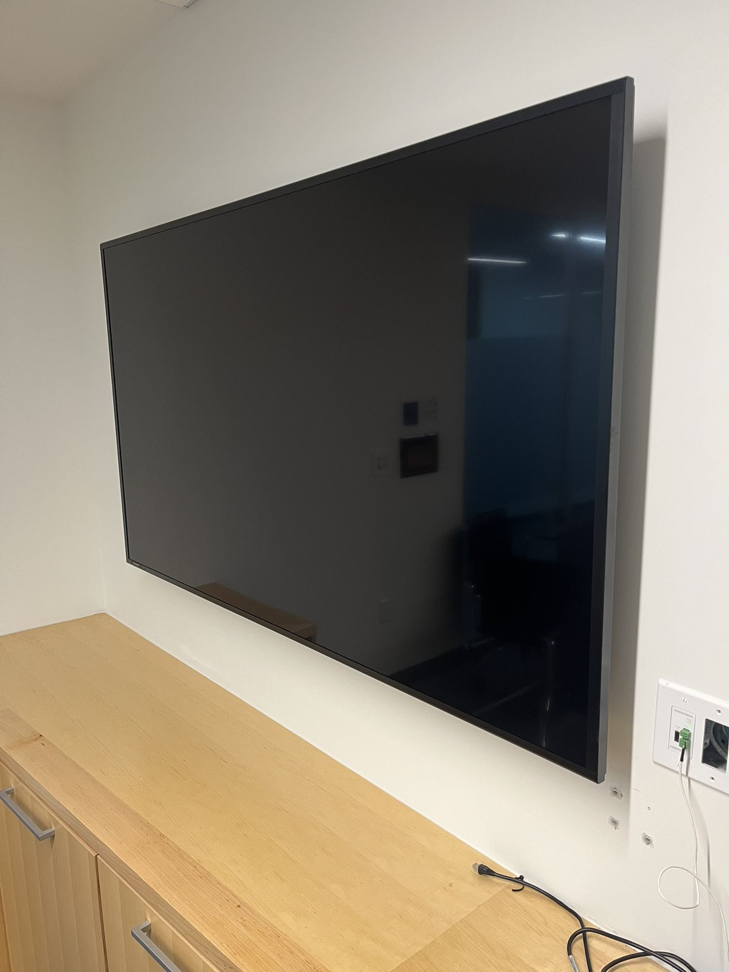 70 “inch Sharp PN-E703 LCD Monitor
