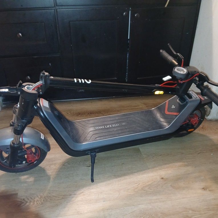 450$ NIU Electronic Scooter