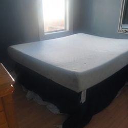 MATTRESS QUEEN BRAND NEW!!! 