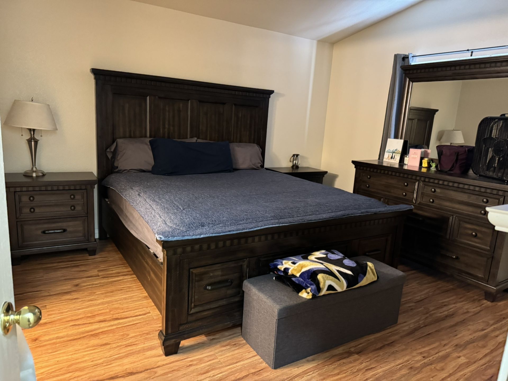 Bedroom Set For Sale