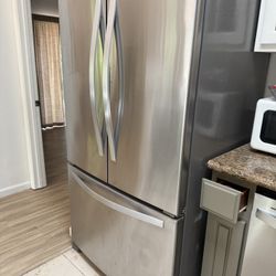Whirlpool French Door Refrigerator – Stainless Steel – Works Great!
