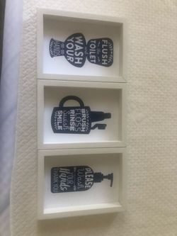 Set of 3 bathroom art